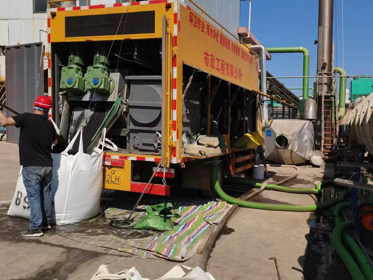 霍邱淤泥压干处理